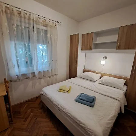 Apartment Sersic Baska (Krk)